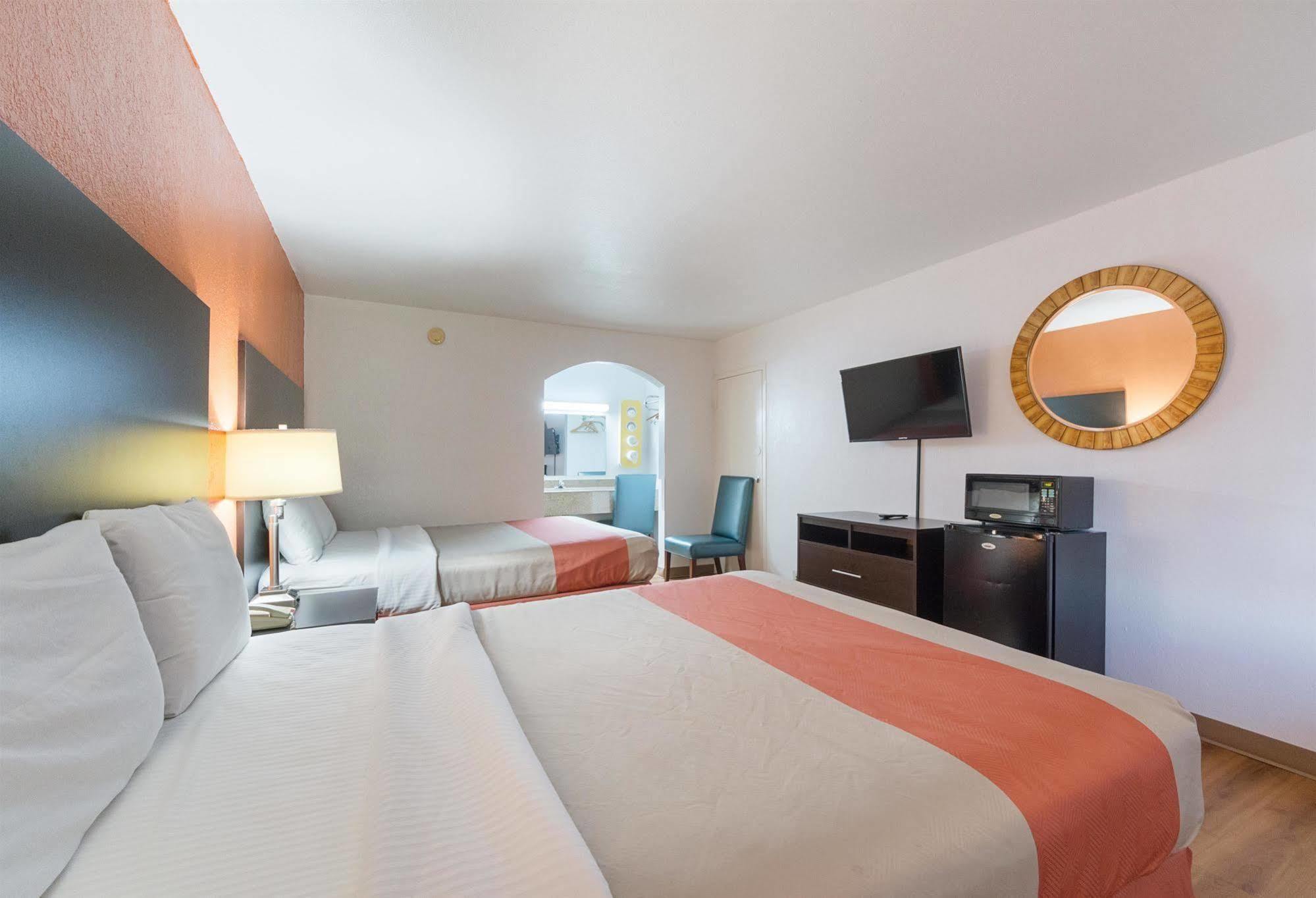 Motel 6 San Antonio Tx I10 West Dış mekan fotoğraf