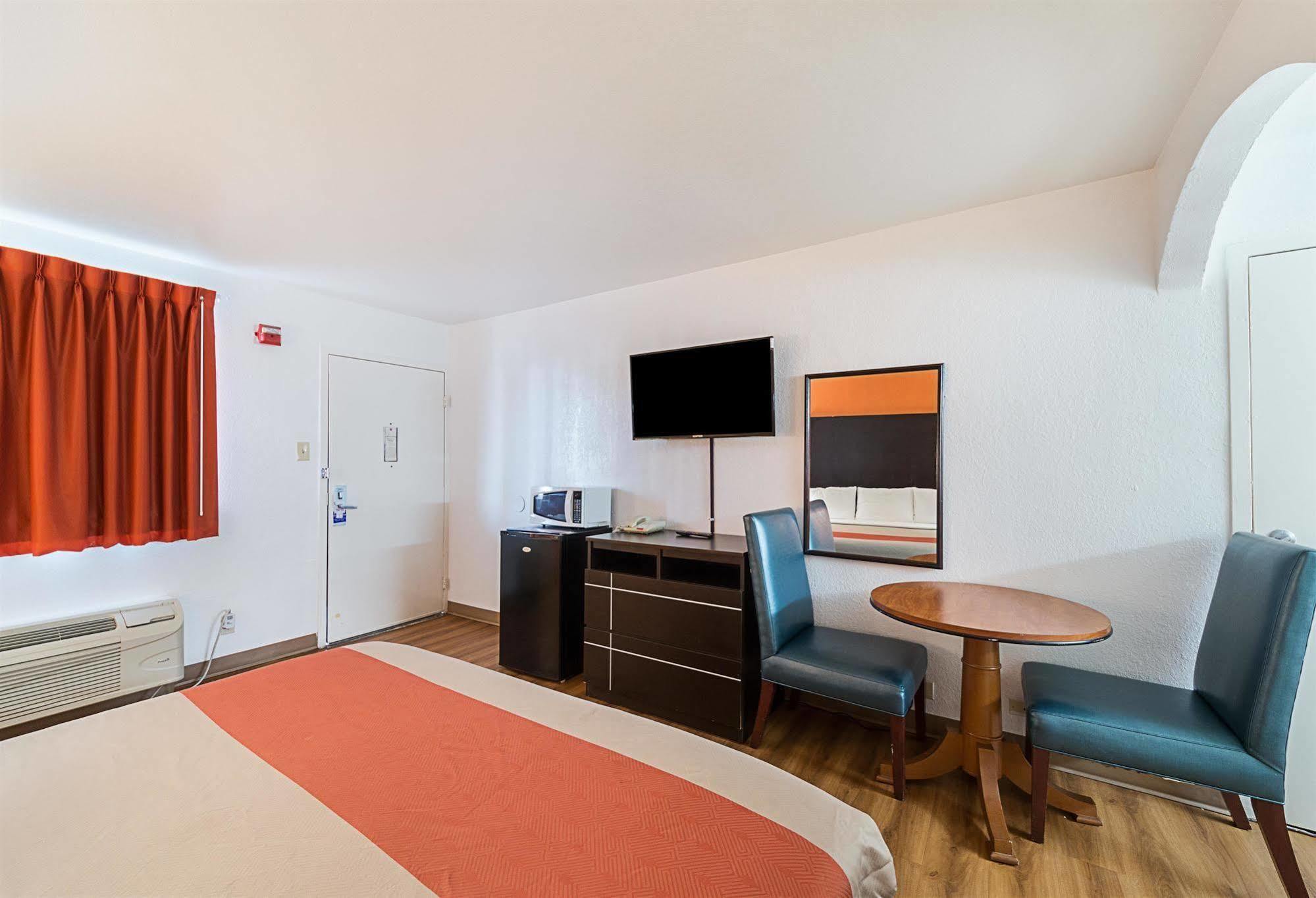 Motel 6 San Antonio Tx I10 West Dış mekan fotoğraf