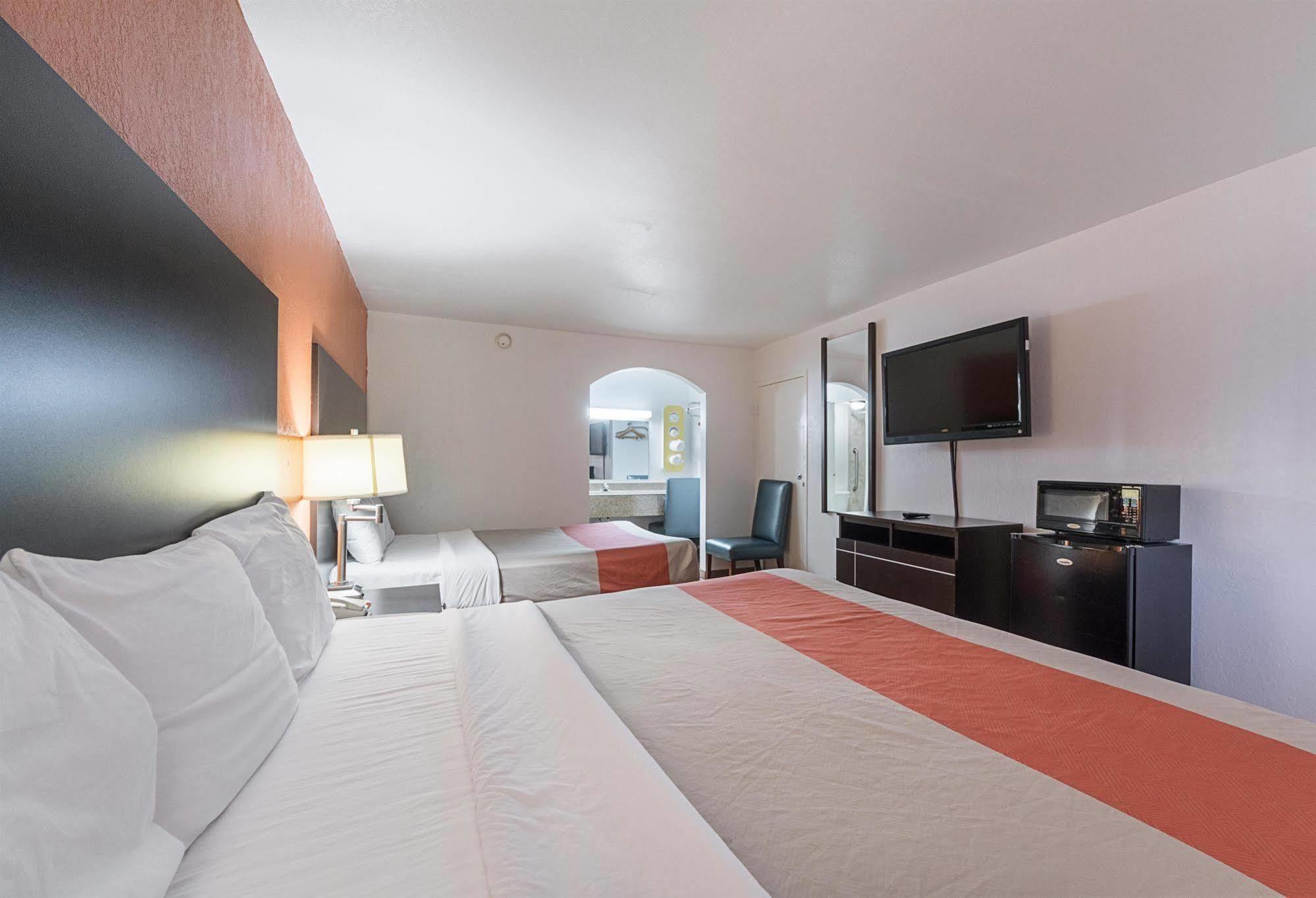 Motel 6 San Antonio Tx I10 West Dış mekan fotoğraf