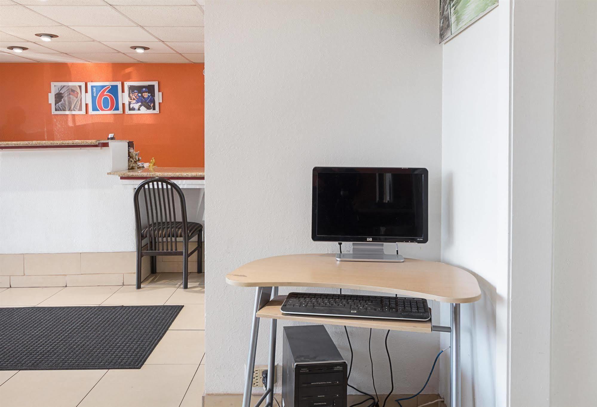 Motel 6 San Antonio Tx I10 West Dış mekan fotoğraf