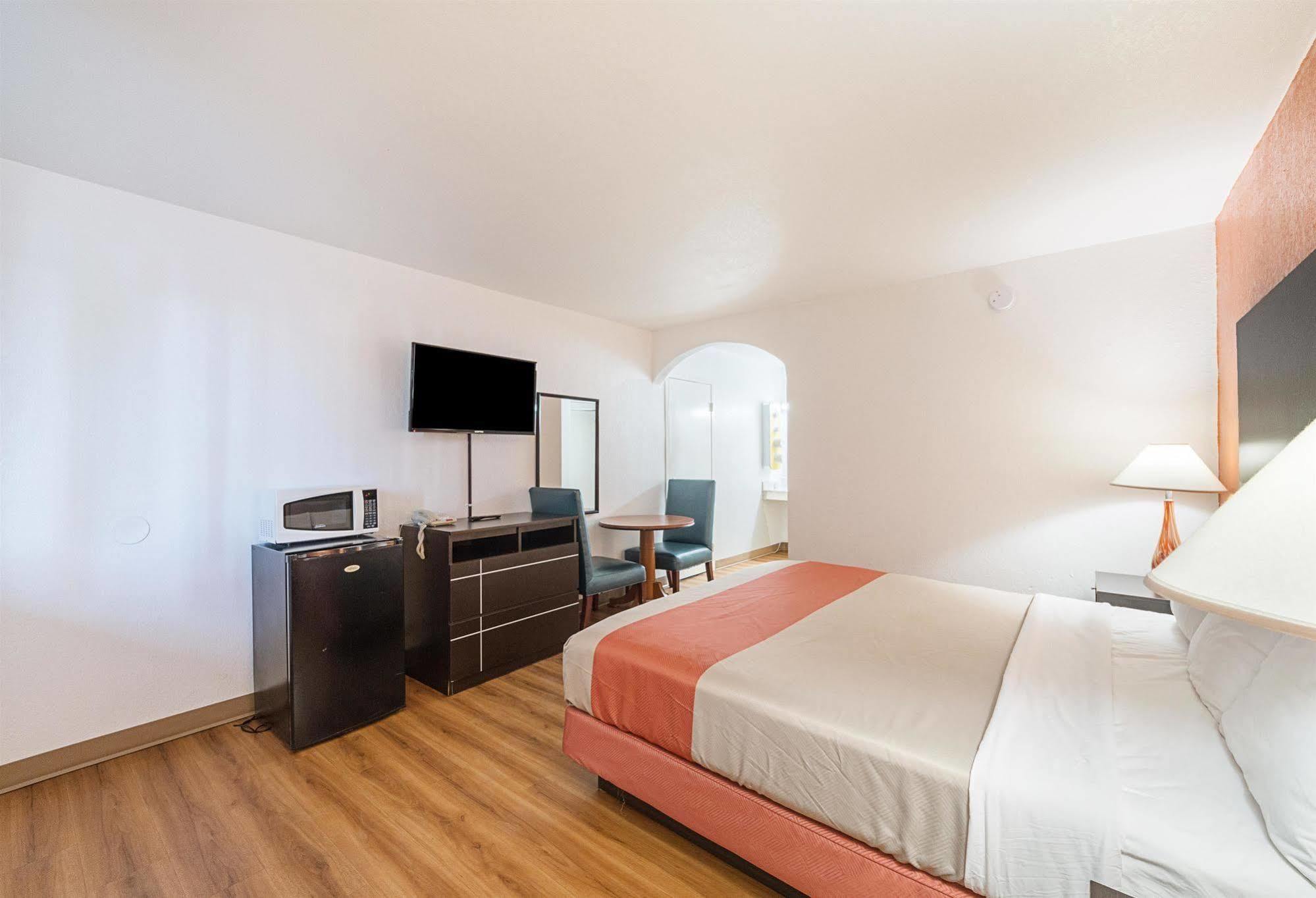 Motel 6 San Antonio Tx I10 West Dış mekan fotoğraf